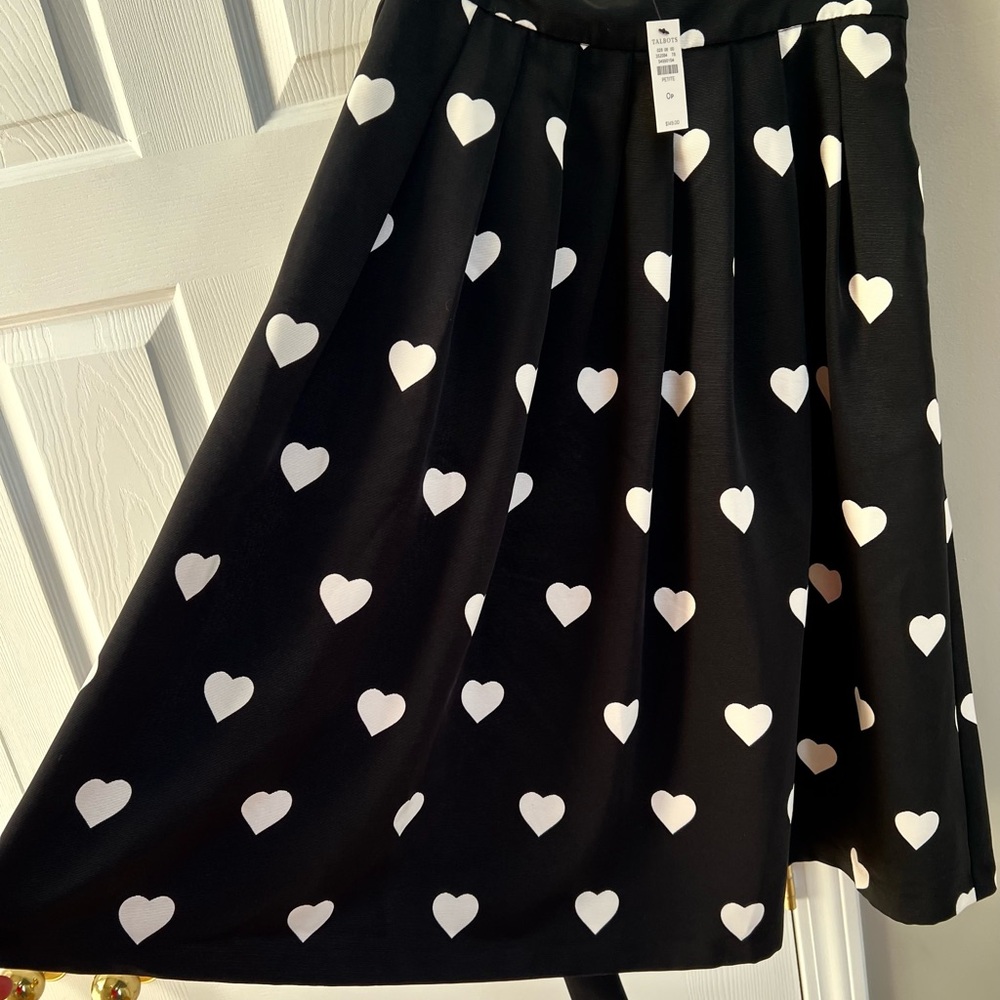 NWT Talbots Heart Skirt. Valentine Day Special